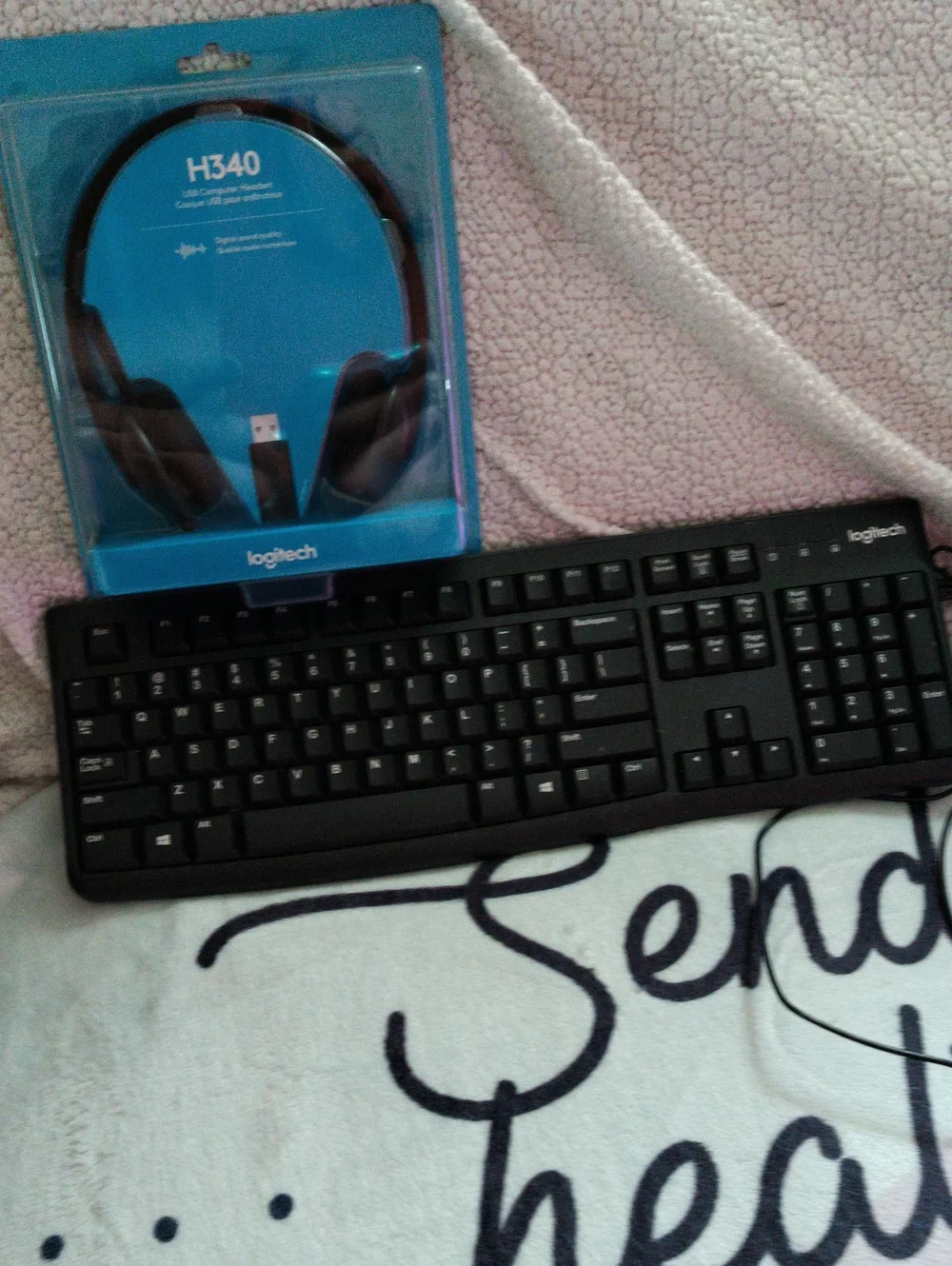 Logitech Black Wired Keyboard with Black H540 Headset (USB)